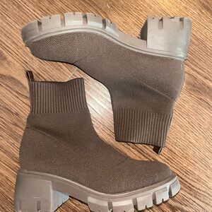 Forever 21 Chocolate Knit Ankle Boots